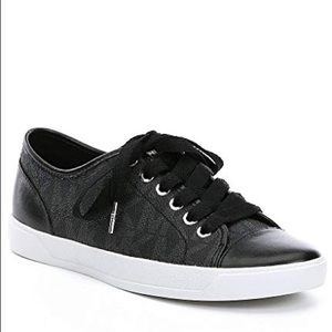 Micheal Kors lace up shoes